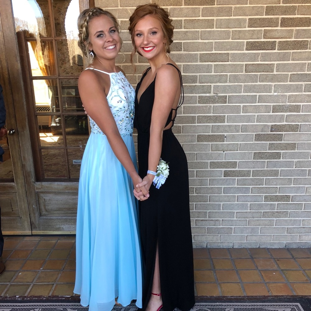 Black Low-cut Prom Dress/ Maxi Dress